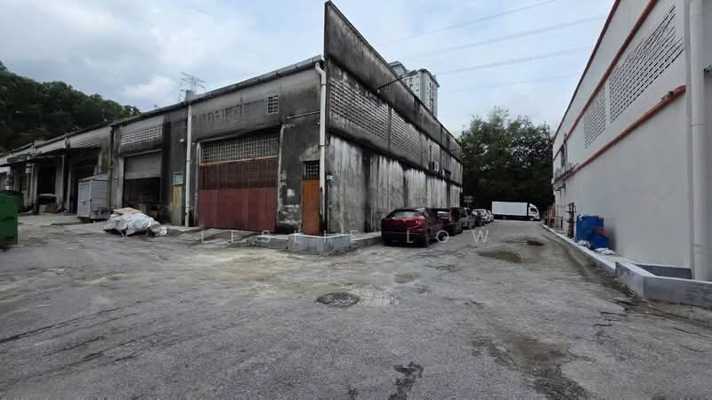 Factory for Sale in Taman Perindustrian Oug (Jalan Klang Lama (Old Klang Road)) - Leslie Low - Exterior - PropertyGuru.com.my