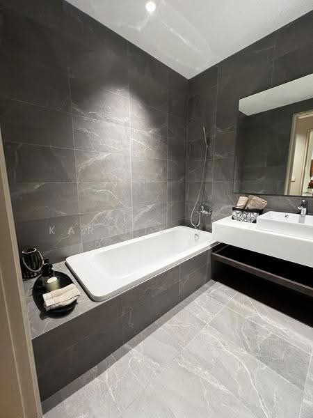Kondominium untuk Dijual di Bangsar Hill Park - Karthik Nair - Bathroom - PropertyGuru.com.my