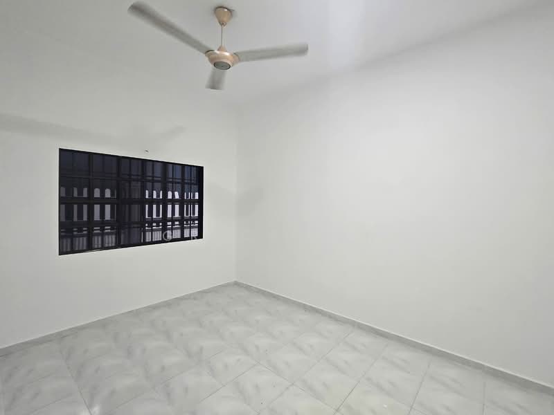 Rumah Berkembar untuk Dijual di Taman Sri Kluang (Kluang) - Grace Fan - PropertyGuru.com.my