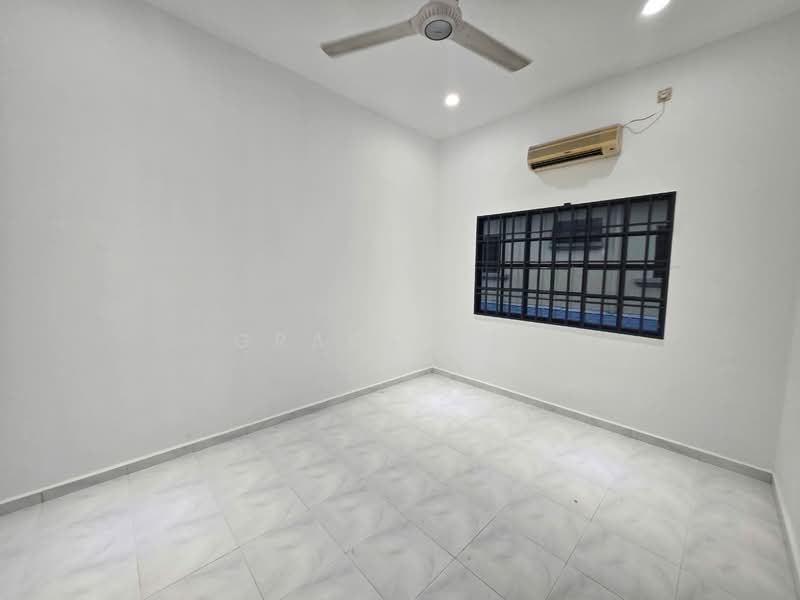 Rumah Berkembar untuk Dijual di Taman Sri Kluang (Kluang) - Grace Fan - PropertyGuru.com.my
