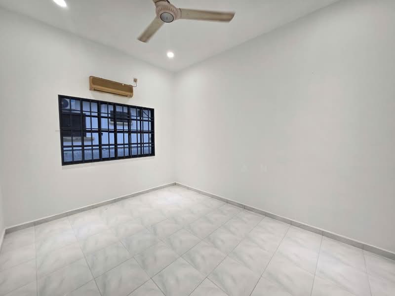 Rumah Berkembar untuk Dijual di Taman Sri Kluang (Kluang) - Grace Fan - PropertyGuru.com.my