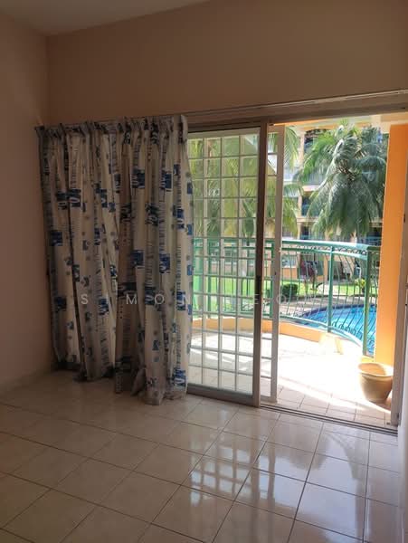 Pangsapuri untuk Dijual di Pangsapuri Sri Camellia - Simon Teow - Balcony - PropertyGuru.com.my