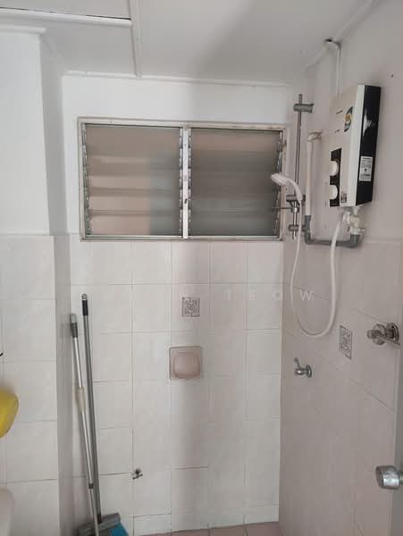 Pangsapuri untuk Dijual di Pangsapuri Sri Camellia - Simon Teow - Bathroom - PropertyGuru.com.my