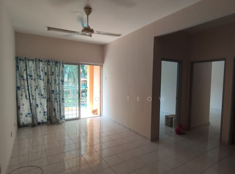 Pangsapuri untuk Dijual di Pangsapuri Sri Camellia - Simon Teow - Living Room - PropertyGuru.com.my