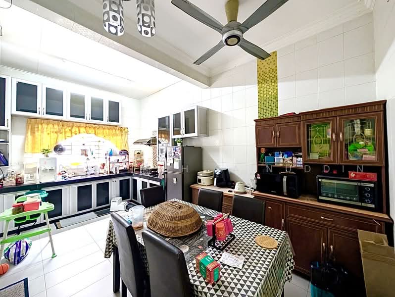 Rumah Teres 2-Tingkat untuk Dijual di Usj 14 (Subang Jaya) - NORFADILAH ZAINUDDIN - Kitchen - PropertyGuru.com.my