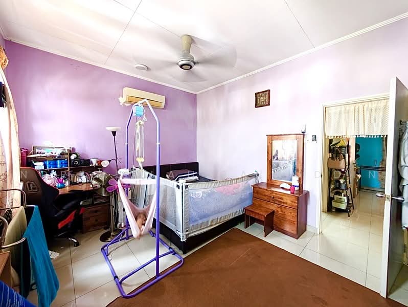 Rumah Teres 2-Tingkat untuk Dijual di Usj 14 (Subang Jaya) - NORFADILAH ZAINUDDIN - Bedroom - PropertyGuru.com.my