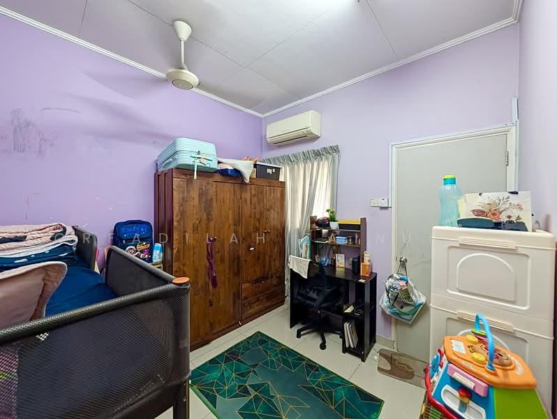 Rumah Teres 2-Tingkat untuk Dijual di Usj 14 (Subang Jaya) - NORFADILAH ZAINUDDIN - Bedroom - PropertyGuru.com.my