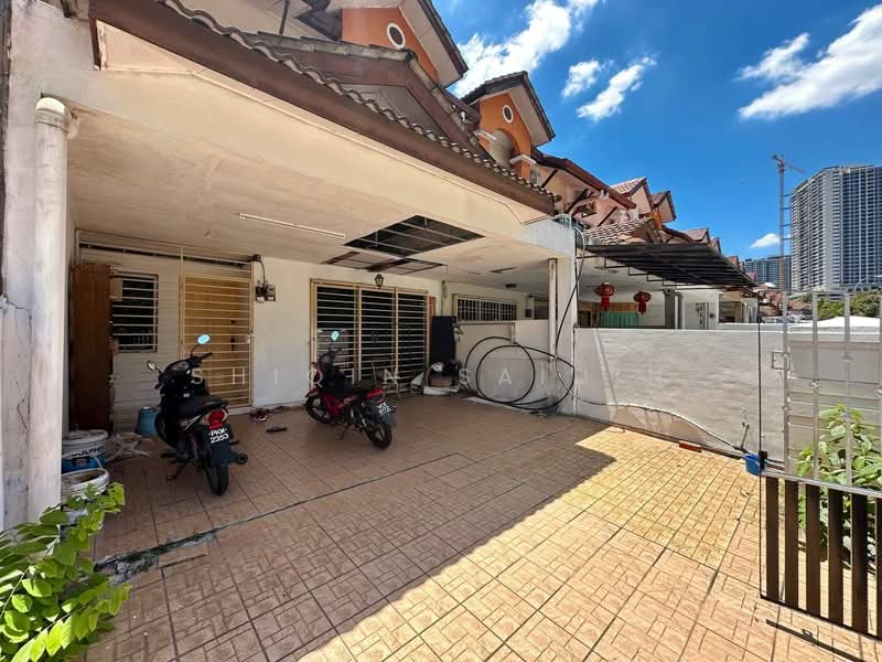 Rumah Teres 2-Tingkat untuk Dijual di Subang Jaya (Selangor) - Shiqin Saidin - Exterior - PropertyGuru.com.my