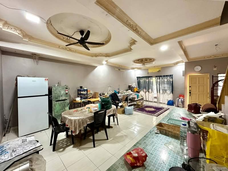 Rumah Teres 2-Tingkat untuk Dijual di Subang Jaya (Selangor) - Shiqin Saidin - Living Room - PropertyGuru.com.my