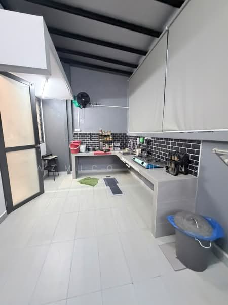 2-storey Terraced House for Rent in Sungai Buloh (Selangor) - Nazmico Chong - Kitchen - PropertyGuru.com.my