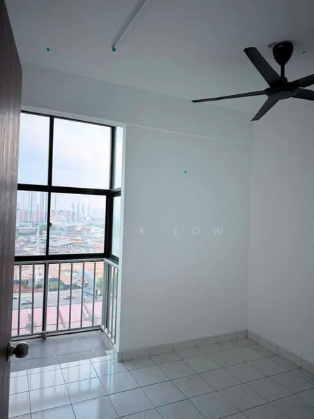 Pangsapuri untuk Disewa di PR1MA @ LARKIN INDAH - Nick Low - Balcony - PropertyGuru.com.my