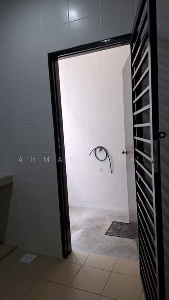 Rumah Teres untuk Disewa di Sepang (Selangor) - Ahmad Sabri - Entrance - PropertyGuru.com.my