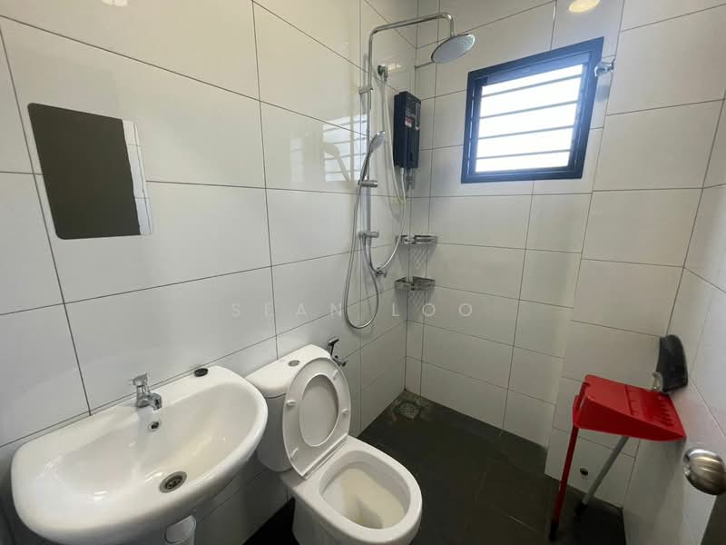Townhouse for Rent in Bandar Sungai Long (Selangor) - Sean Loo - Bathroom - PropertyGuru.com.my