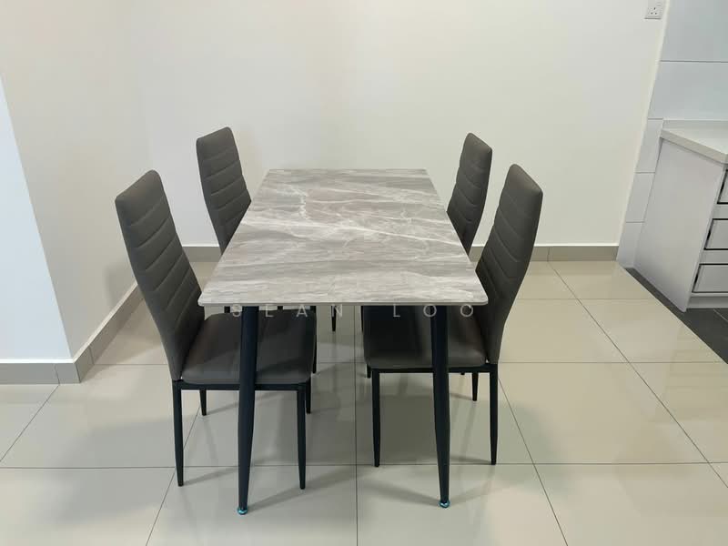 Townhouse for Rent in Bandar Sungai Long (Selangor) - Sean Loo - Dining Room - PropertyGuru.com.my
