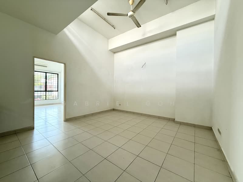 2-storey Terraced House for Sale in Setia Indah (Setia Alam) - GABRIEL GOH - Living Room - PropertyGuru.com.my