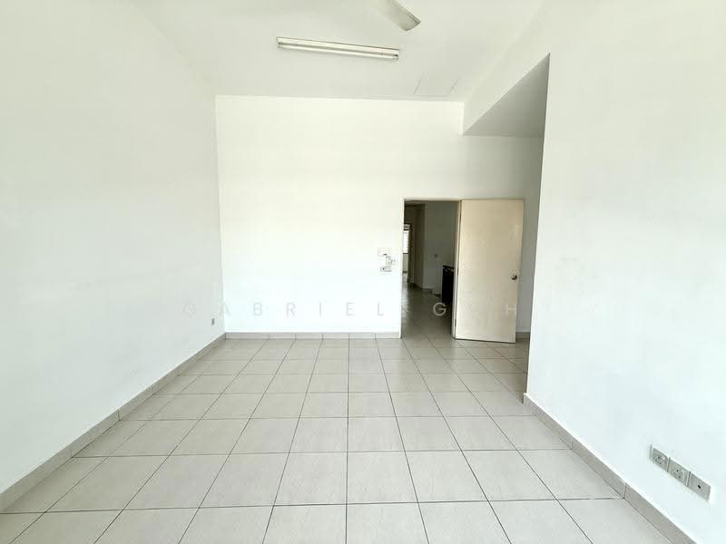 2-storey Terraced House for Sale in Setia Indah (Setia Alam) - GABRIEL GOH - Living Room - PropertyGuru.com.my