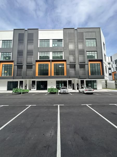 Shop / Office untuk Disewa di Taman Pelangi (Johor Bahru) - Lynn Phan - Exterior - PropertyGuru.com.my