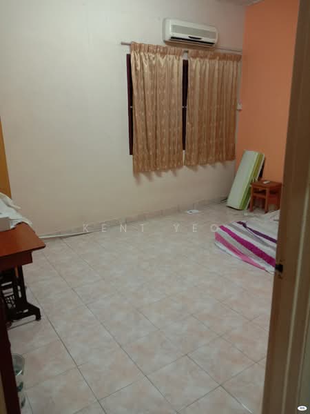 Rumah Teres 1-Tingkat untuk Dijual di Taman Desa Pelangi (Hulu Langat) - Kent Yeo - Bedroom - PropertyGuru.com.my