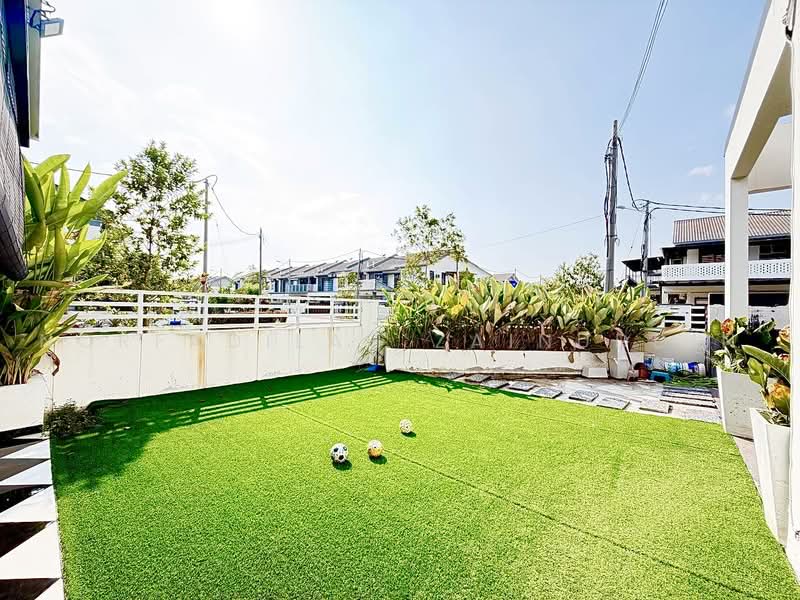 2-storey Terraced House for Sale in Puncak Alam (Selangor) - NORFADILAH ZAINUDDIN - Garden - PropertyGuru.com.my