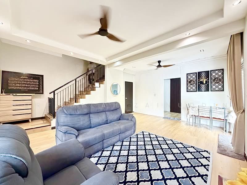 2-storey Terraced House for Sale in Puncak Alam (Selangor) - NORFADILAH ZAINUDDIN - Living Room - PropertyGuru.com.my