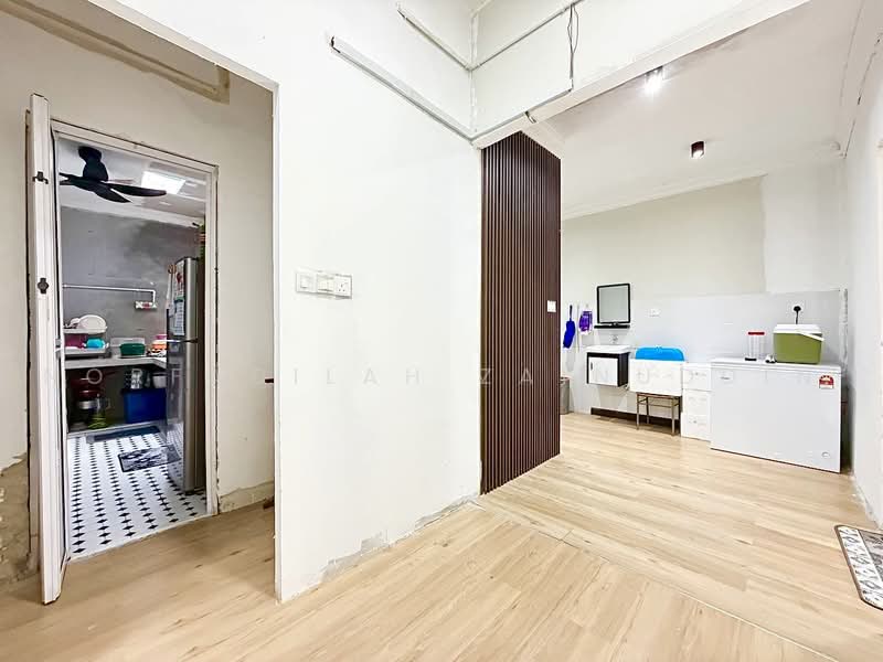 2-storey Terraced House for Sale in Puncak Alam (Selangor) - NORFADILAH ZAINUDDIN - Kitchen - PropertyGuru.com.my