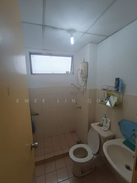 Condominium for Sale at Cyberia Smart Homes - Swee Lin Quah - Bathroom - PropertyGuru.com.my