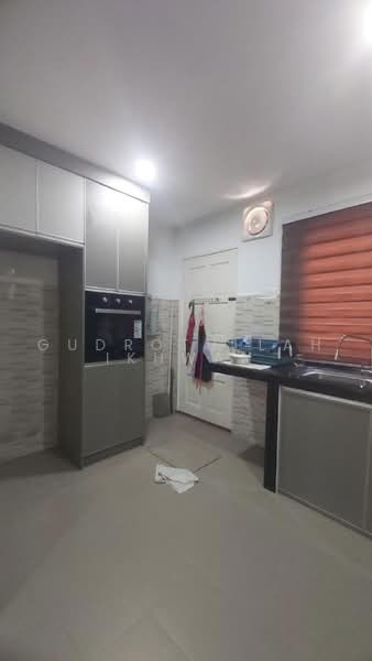 Rumah Teres 2-Tingkat untuk Dijual di Seksyen 8 (Bangi) - Gudrotullah Ikhwan - Kitchen - PropertyGuru.com.my