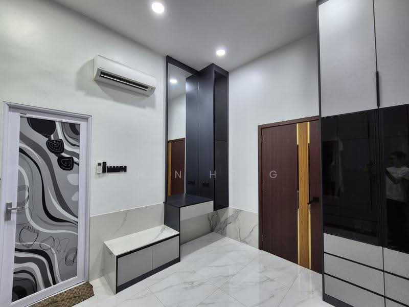 Bungalow House untuk Disewa di Gelugor (Penang) - Zhen Hong - Entrance - PropertyGuru.com.my