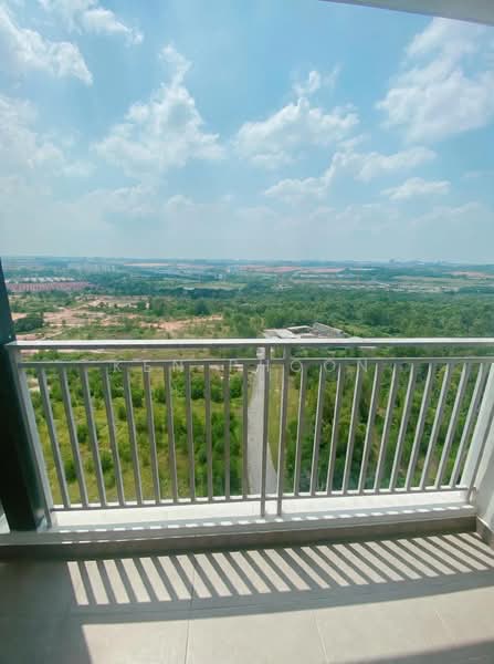 Kediaman Servis untuk Disewa di Centra Residences - Ken Phoon - Balcony - PropertyGuru.com.my