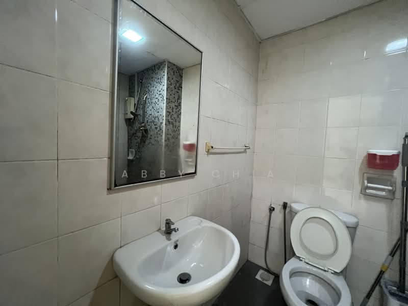 Kediaman Servis untuk Disewa di Metropolitan Square - Abby Chia - Bathroom - PropertyGuru.com.my