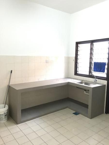 2-storey Terraced House for Sale in Desa Latania (Shah Alam) - MiKe Woon - Kitchen - PropertyGuru.com.my