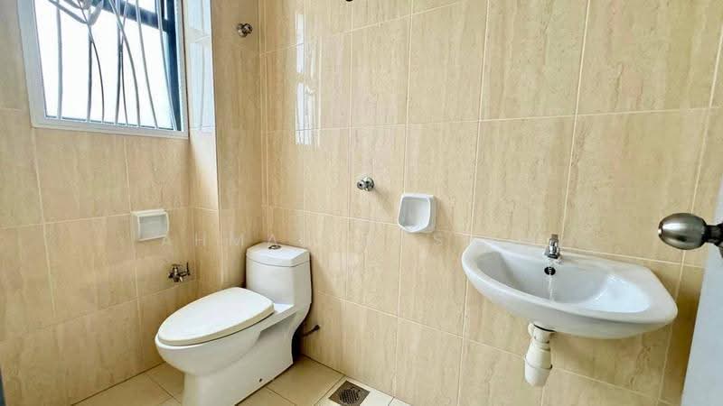 Bungalow House for Sale in Anjung Melati (Gombak) - Ahmad Muslim - Bathroom - PropertyGuru.com.my