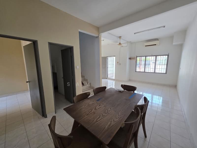 Terraced House for Sale in Bandar Puteri Klang (Klang) - Sam Teh - Dining Room - PropertyGuru.com.my