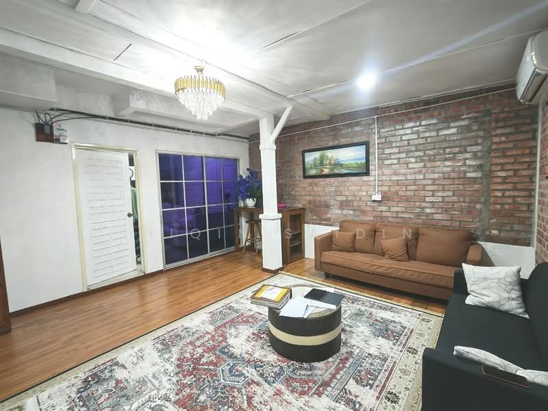 2-storey Terraced House for Sale in Puncak Alam (Selangor) - Shiqin Saidin - Living Room - PropertyGuru.com.my