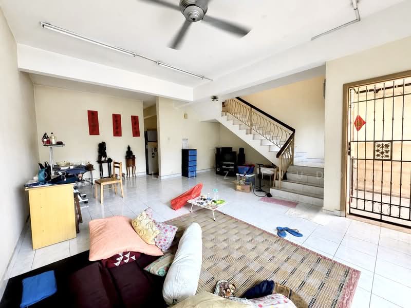2-storey Terraced House for Sale in Bukit Rimau (Shah Alam) - NORFADILAH ZAINUDDIN - Living Room - PropertyGuru.com.my