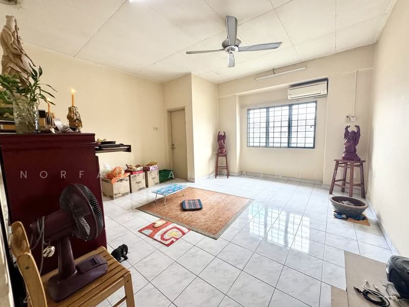 2-storey Terraced House for Sale in Bukit Rimau (Shah Alam) - NORFADILAH ZAINUDDIN - Living Room - PropertyGuru.com.my