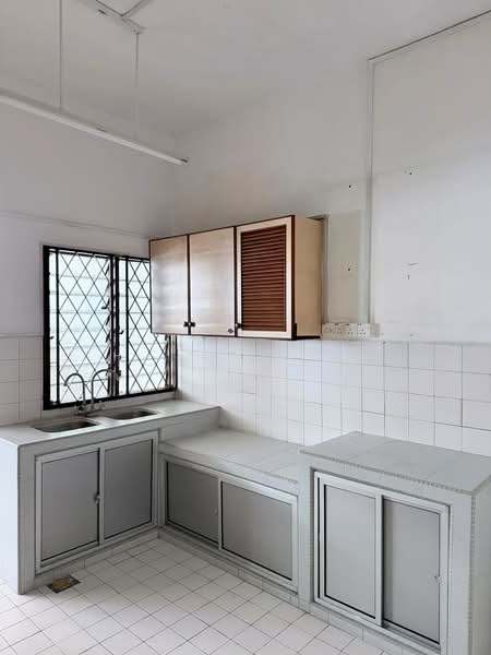 2-storey Terraced House for Sale in Taman Sri Putri (Skudai) - Tommy Tai - Kitchen - PropertyGuru.com.my
