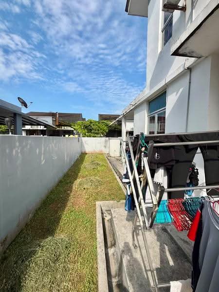 Semi-Detached House for Sale in Taman Mutiara Rini (Skudai) - Siau Tong Ling - Exterior - PropertyGuru.com.my