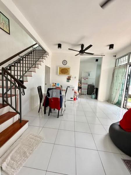 Semi-Detached House for Sale in Taman Mutiara Rini (Skudai) - Siau Tong Ling - Living Room - PropertyGuru.com.my