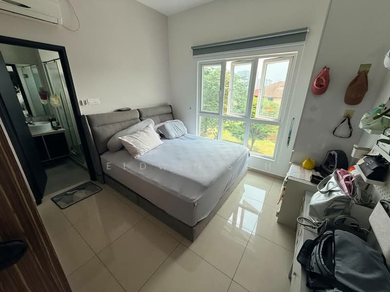Service Residence for Sale at Seasons Amara Larkin - Eldwin Soh - Bedroom - PropertyGuru.com.my