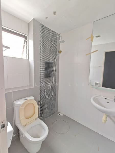 2-storey Terraced House for Sale in Setia Indah (Setia Alam) - Alwin Lee - Bathroom - PropertyGuru.com.my