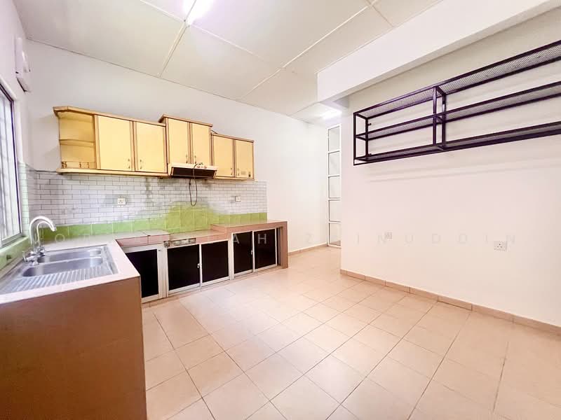 2-storey Terraced House for Sale in Usj 22 (Subang Jaya) - NORFADILAH ZAINUDDIN - Kitchen - PropertyGuru.com.my