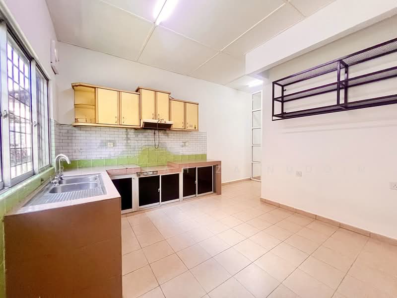2-storey Terraced House for Sale in Usj 22 (Subang Jaya) - NORFADILAH ZAINUDDIN - Kitchen - PropertyGuru.com.my