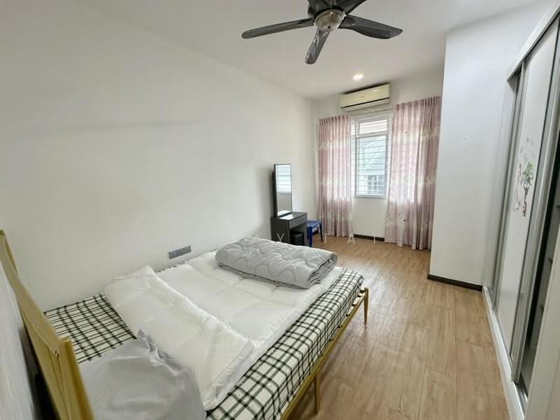 Rumah Berkembar untuk Disewa di Taman Pelangi (Johor Bahru) - Tommy Tai - Bedroom - PropertyGuru.com.my