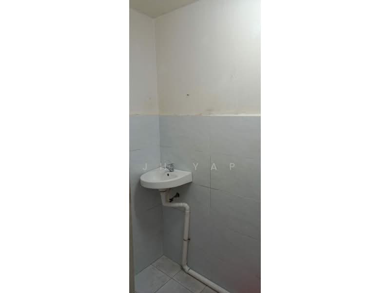 2-storey Terraced House for Rent in Bandar Seri Alam (Masai) - JH Yap - Bathroom - PropertyGuru.com.my
