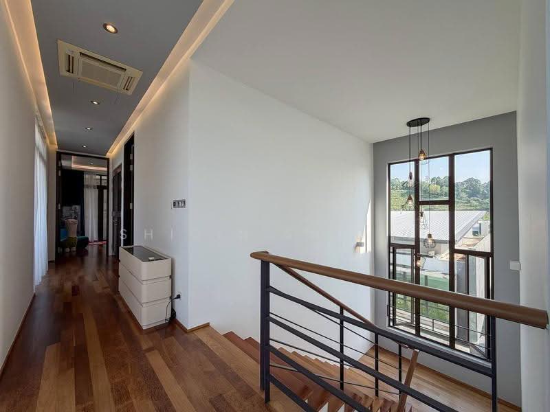 Rumah Banglo untuk Dijual di Taman Puncak Perdana (Shah Alam) - Shiqin Saidin - Corridor - PropertyGuru.com.my