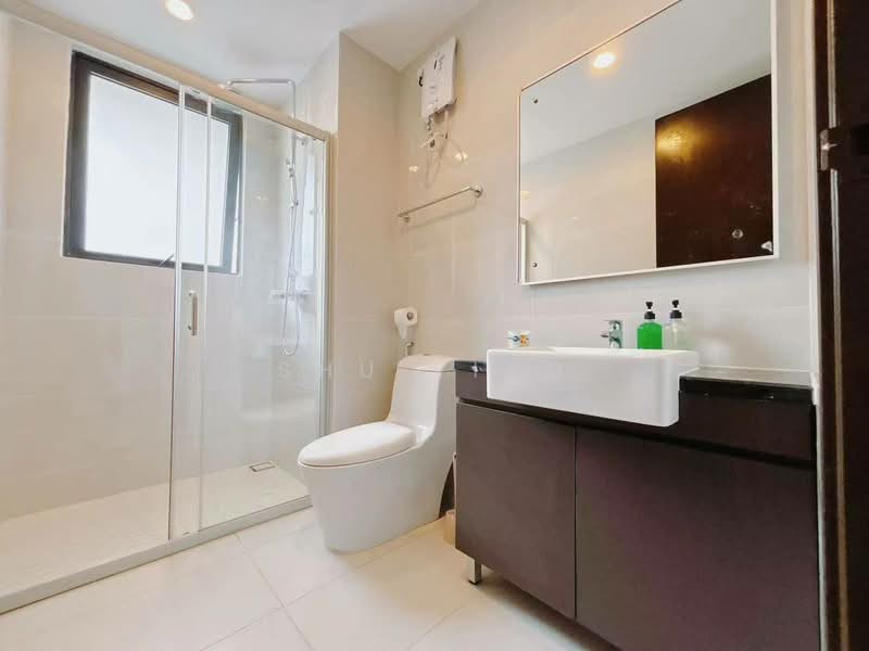 Service Residence for Sale at Bay Point @ Country Garden Danga Bay - Shu Ying - Bathroom - PropertyGuru.com.my