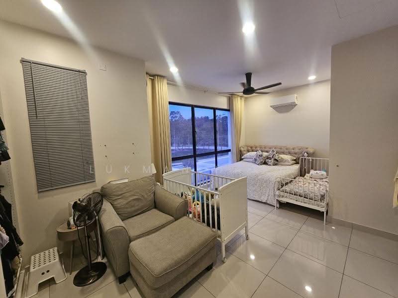 Rumah Teres 2-Tingkat untuk Dijual di Alam Sari (Bangi) - Lukman Hakim - Bedroom - PropertyGuru.com.my