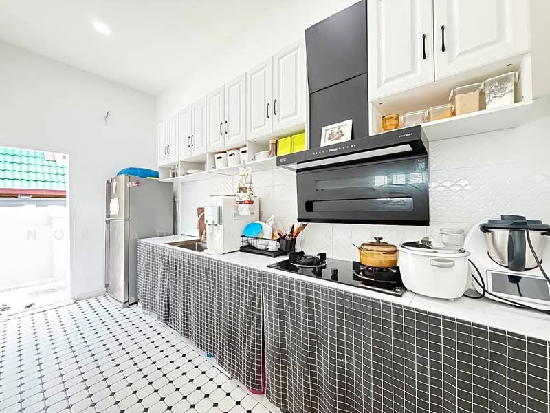 Bungalow House for Sale in Bandar Kajang (Kajang) - NORFADILAH ZAINUDDIN - Kitchen - PropertyGuru.com.my