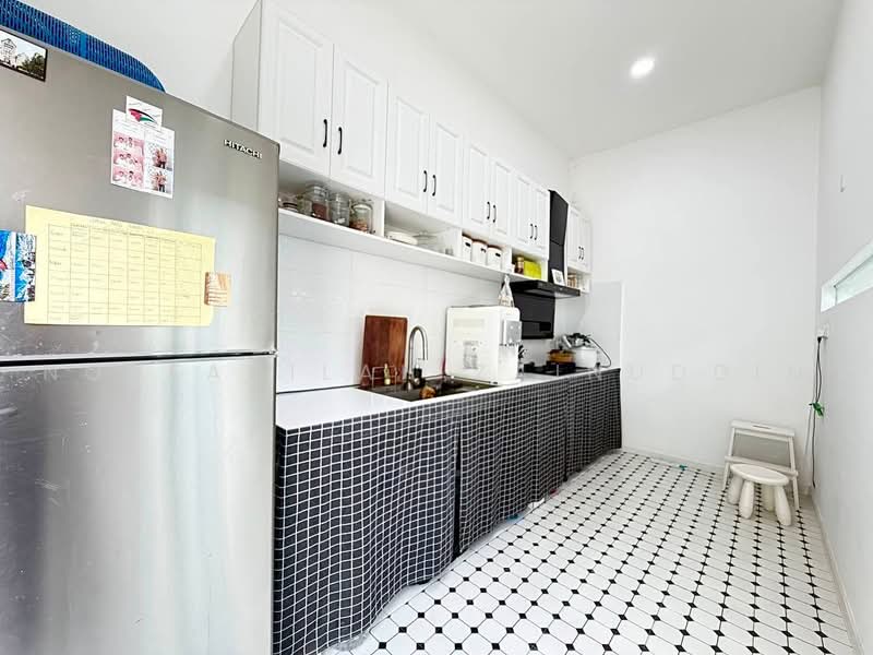 Bungalow House for Sale in Bandar Kajang (Kajang) - NORFADILAH ZAINUDDIN - Kitchen - PropertyGuru.com.my